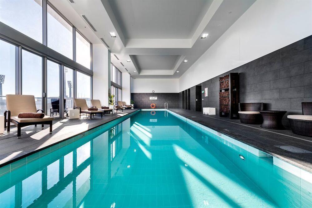 Fraser Suites Perth Zewnętrze zdjęcie The pool at the 25th floor